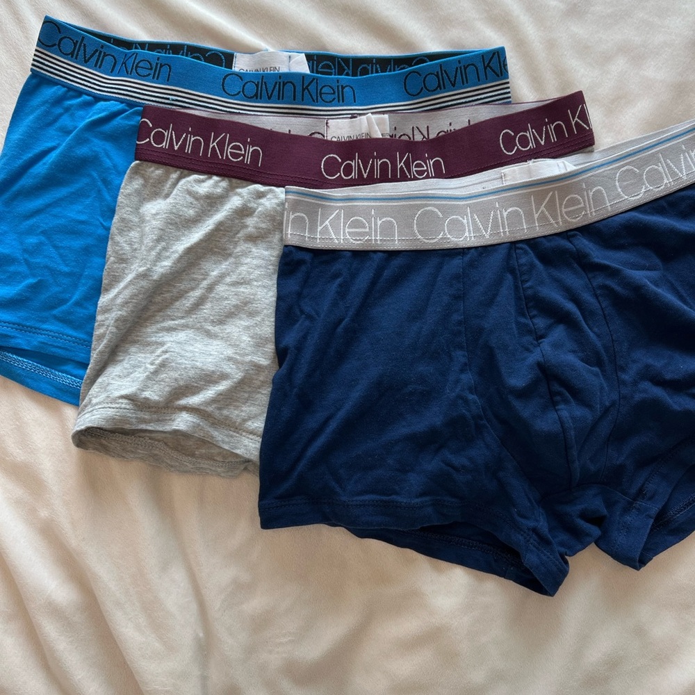 CALVIN KLEIN bundle of 3 underwear, trunks, size SMALL